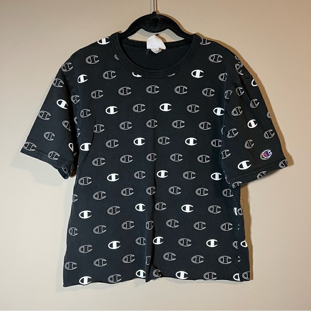 ✨ Champion Men’s Black Printed Shirt Small